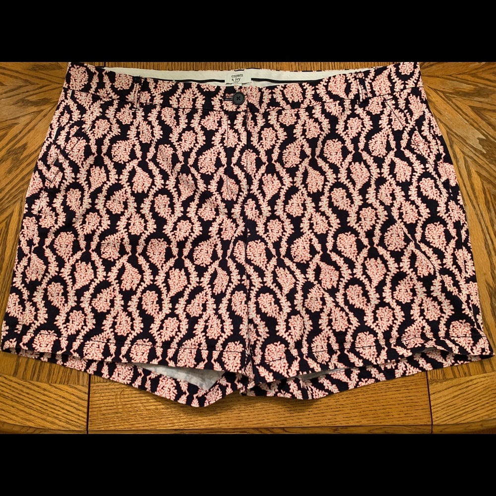 Crown & Ivy Shorts